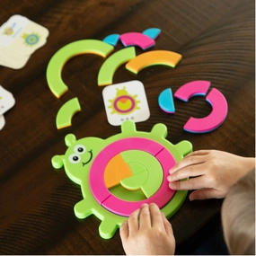 Fat Brain Toys - Bugzzle Puzzle