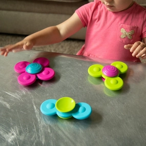 Fat Brain Toys - Whirly Squigz - Baby Toy