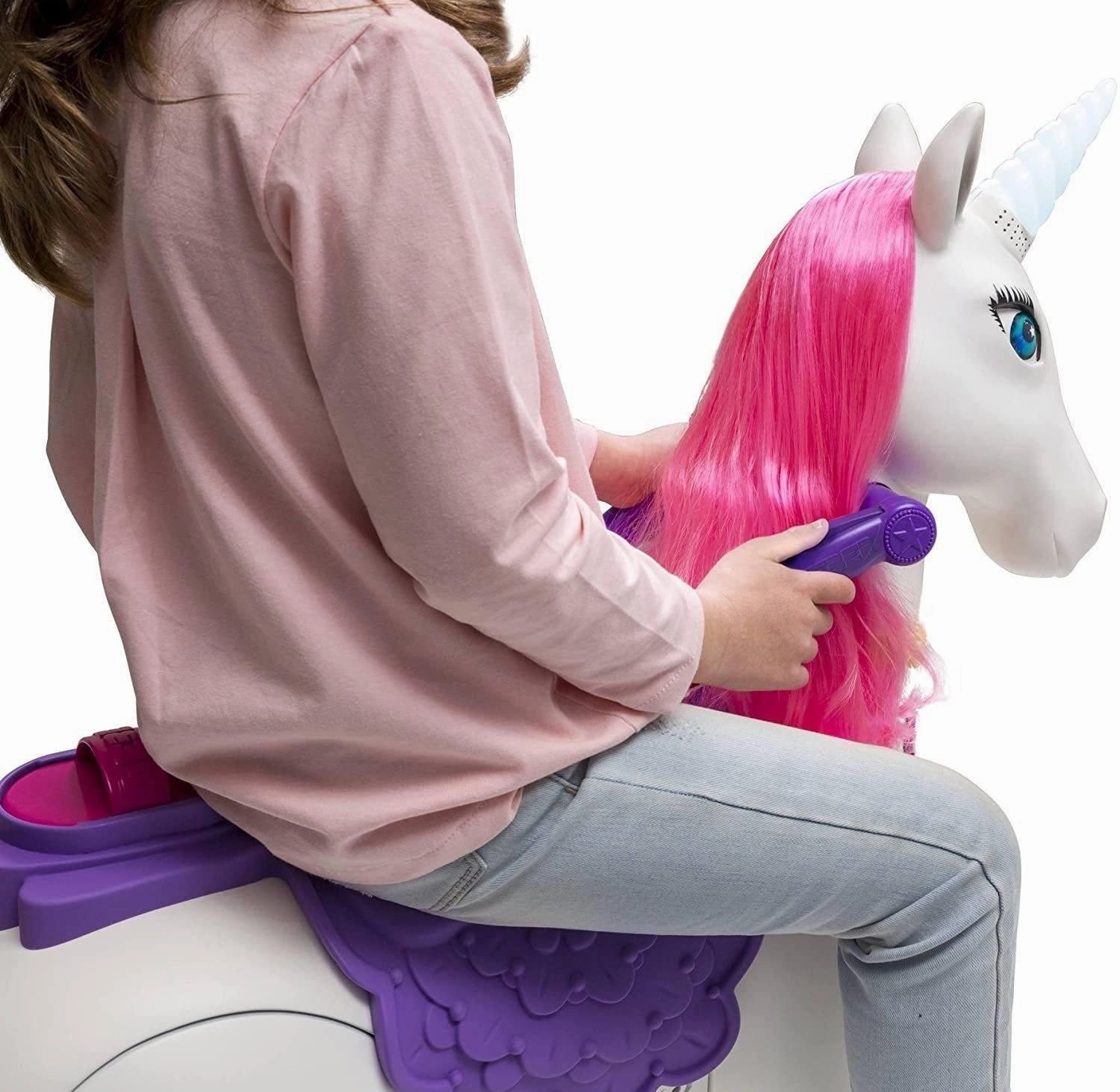 FEBER My Lovely Unicorn 12V Battery Ride-On
