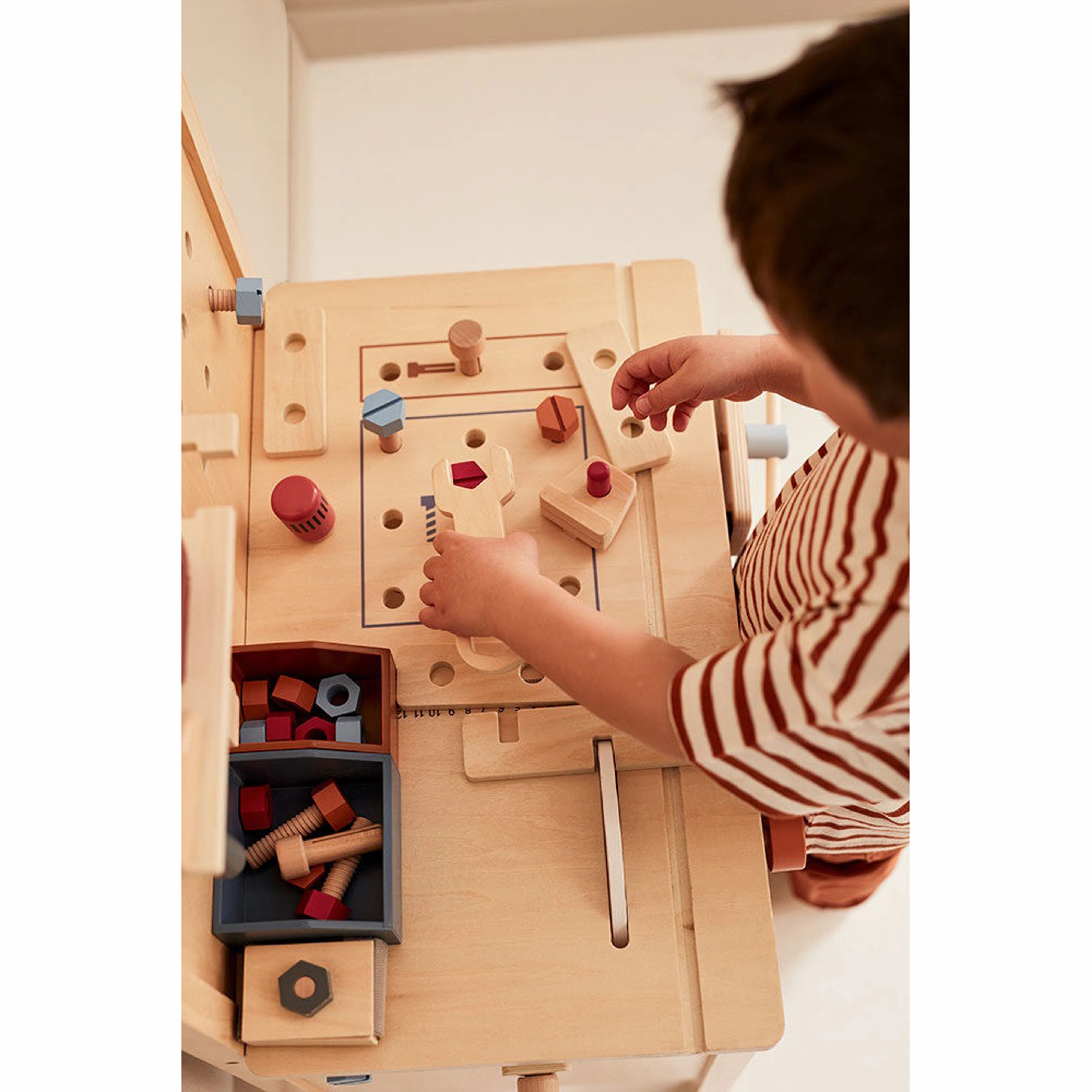 Kid's Concept Tool Bench Kid's Hub