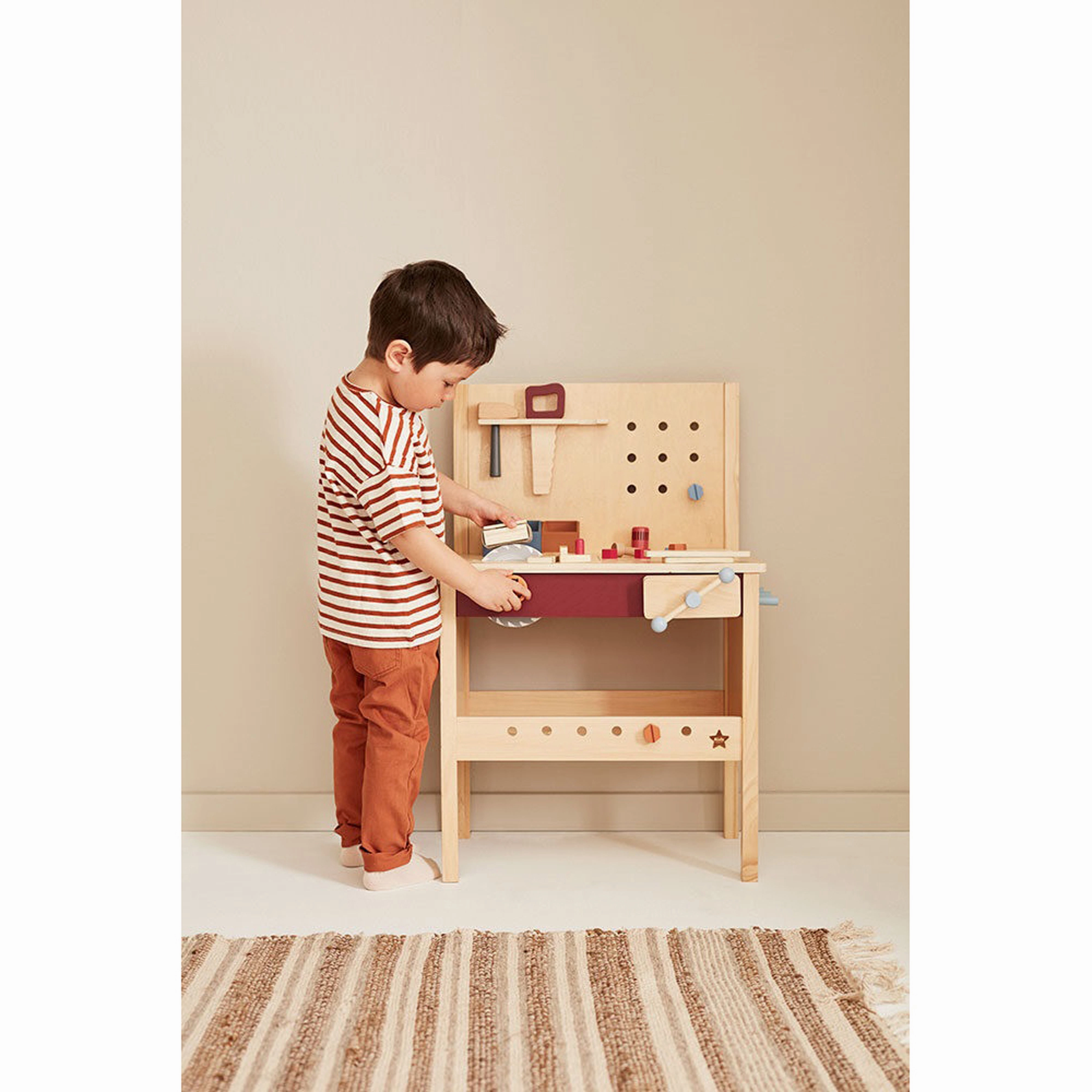 Kid's Concept Tool Bench Kid's Hub