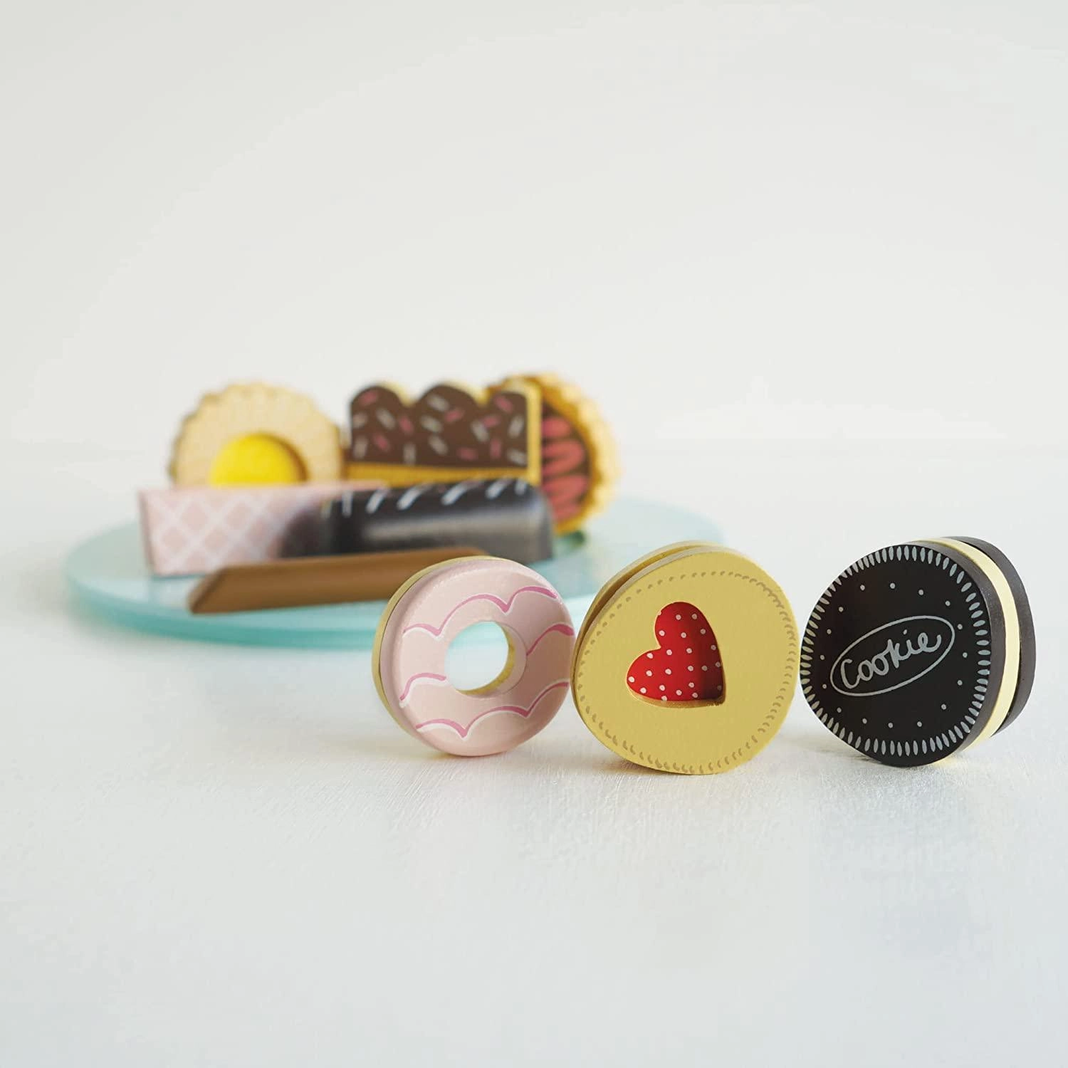 Le Toy Van Wooden Biscuit Set