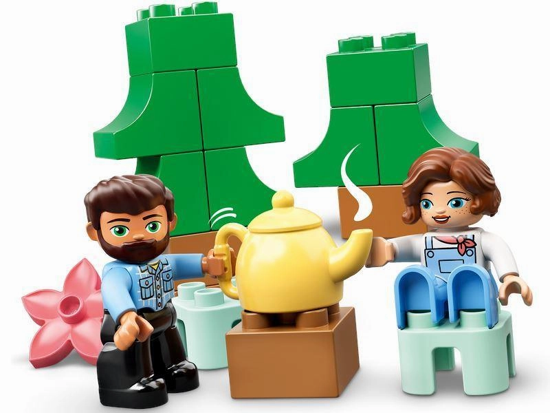 LEGO 10946 Duplo Family Camping Van Adventure