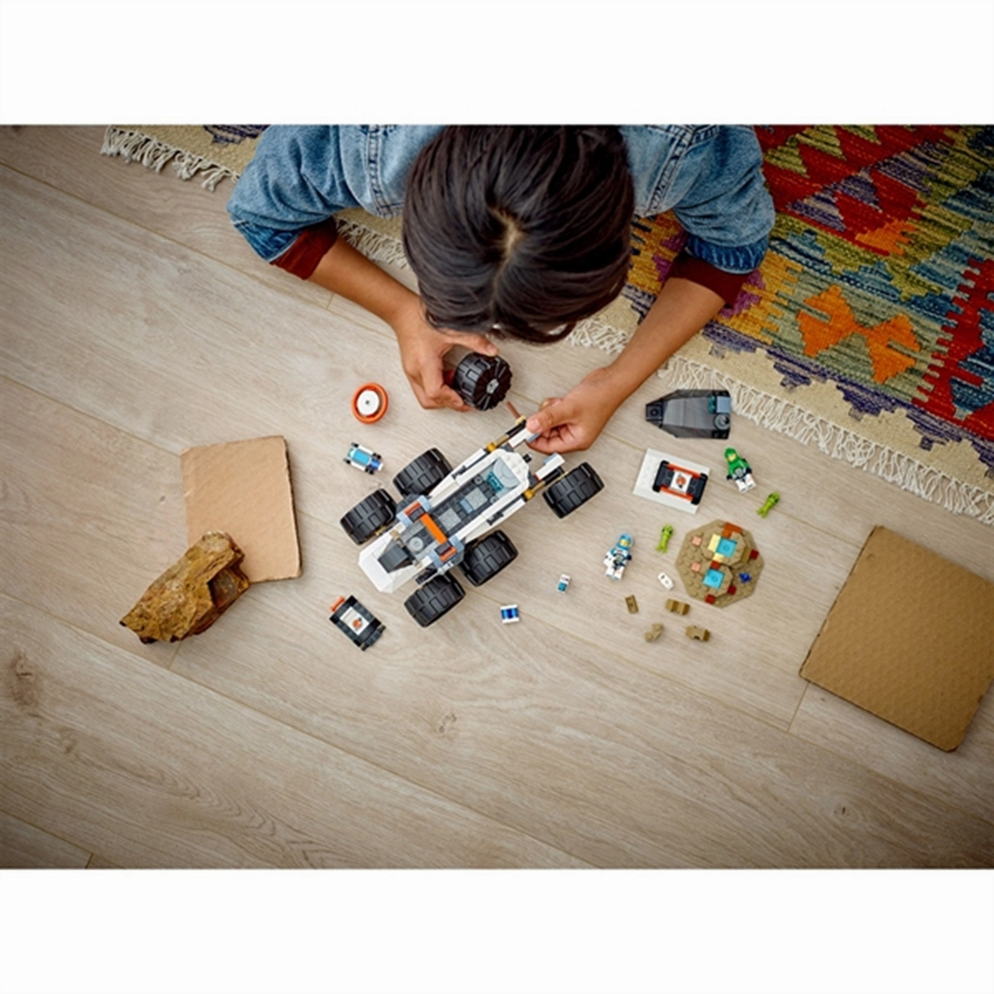 LEGO City Space Explorer Rover and Alien Life