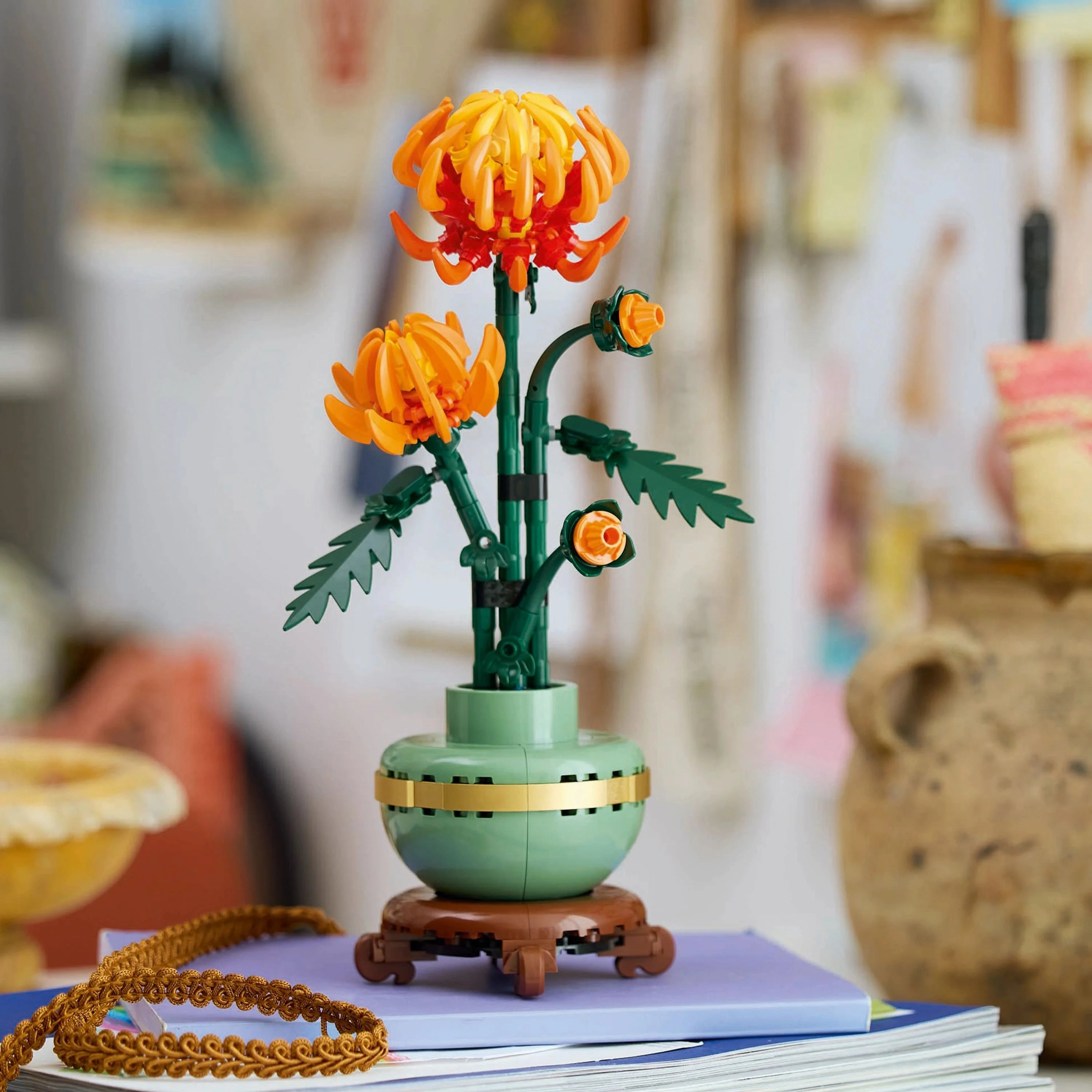 LEGO Icons Chrysanthemum Flower Decor Building Set, Zero-Maintenance Plant Gift for Adults 10368