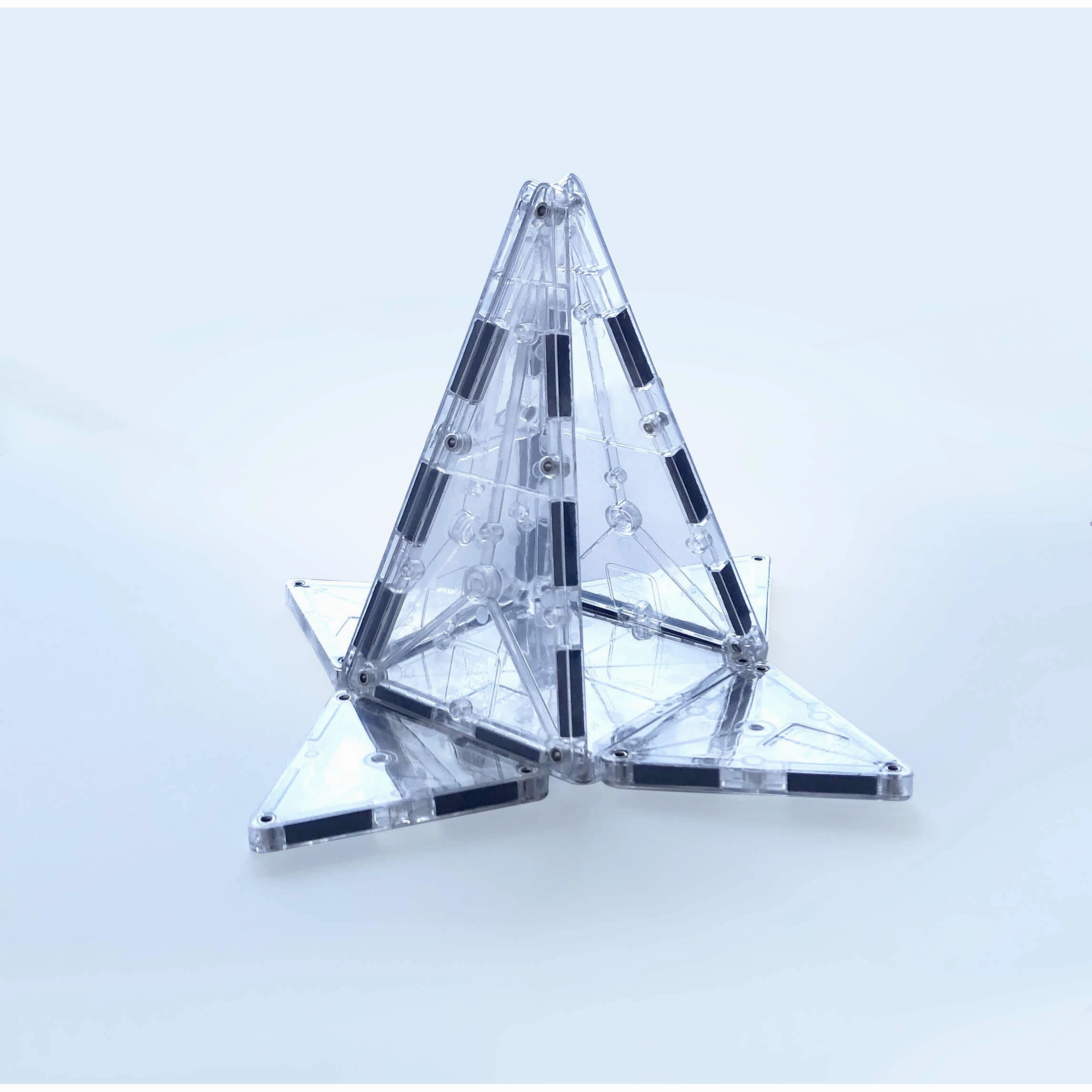 MAGNA-TILES Classic Ice 16-Piece Set