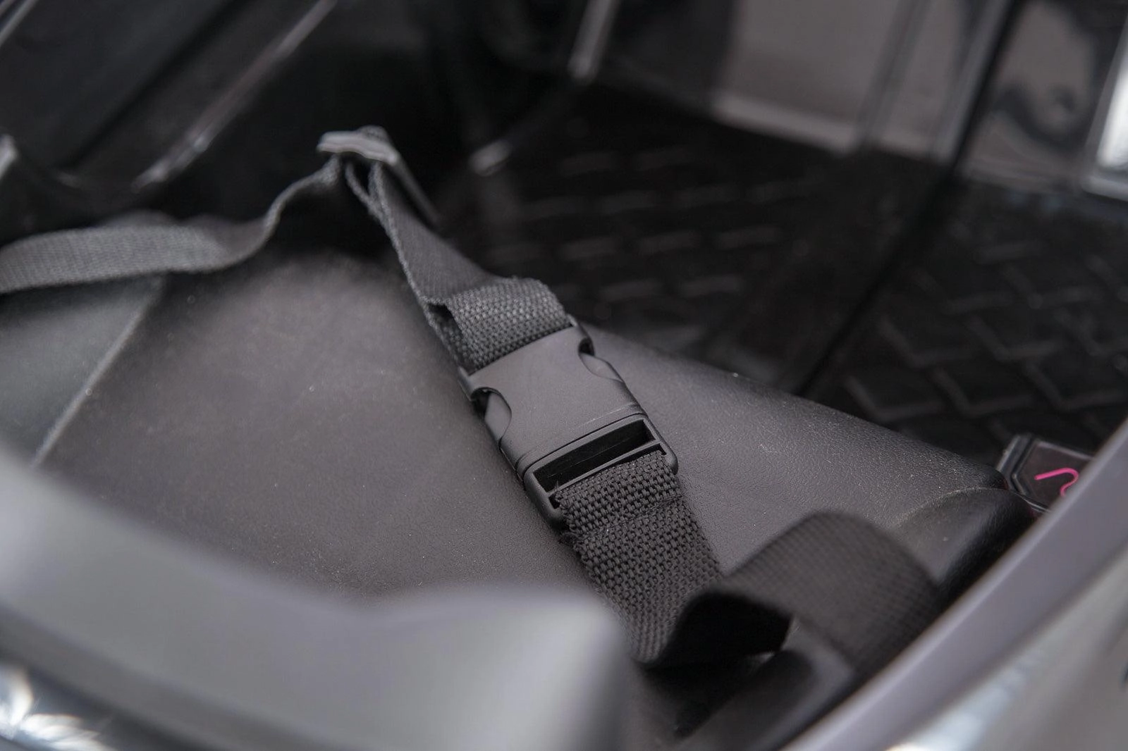 Mercedes-Benz AMG GTR 6V Battery Ride-on Car - Black