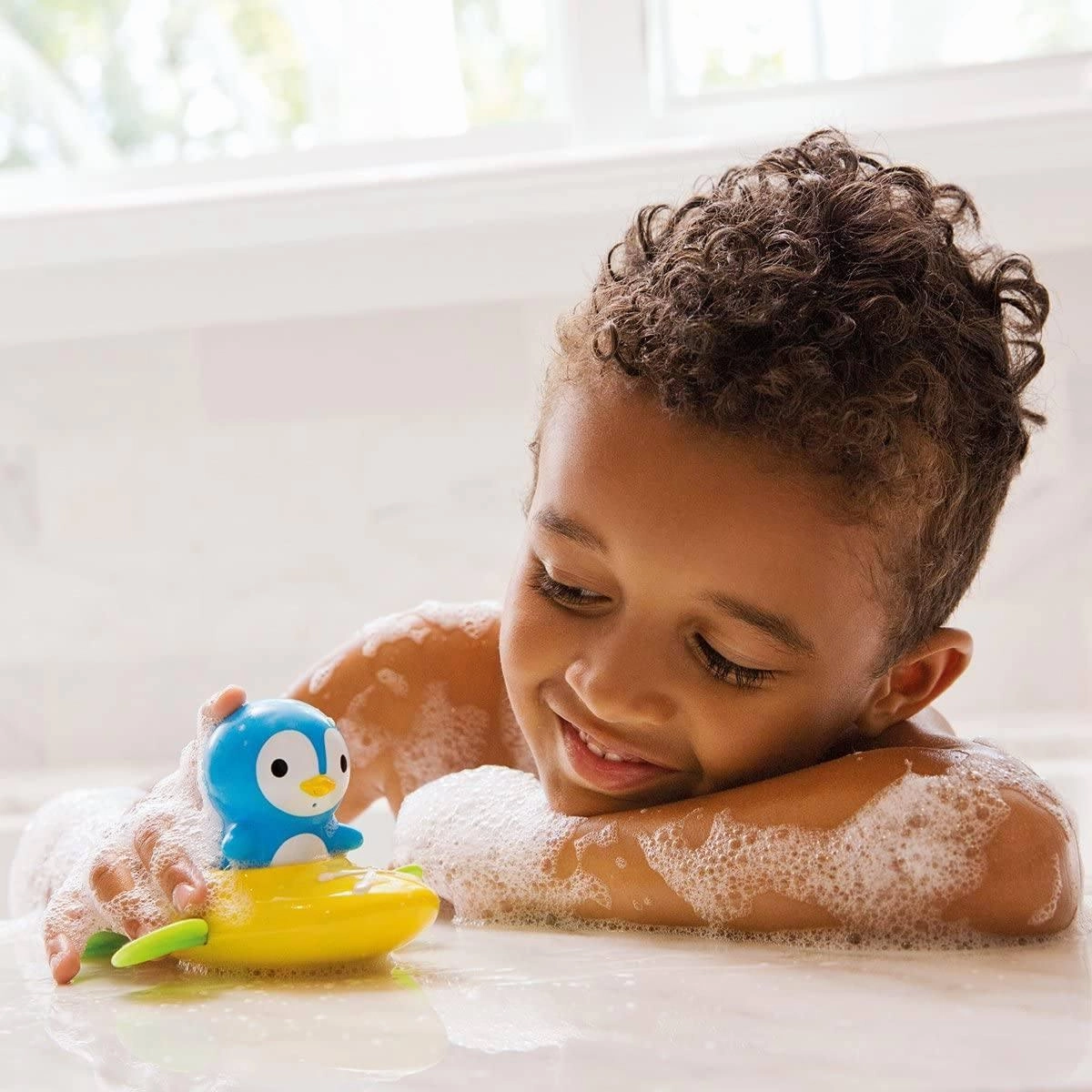 Munchkin Bath Toy Paddling Penguin