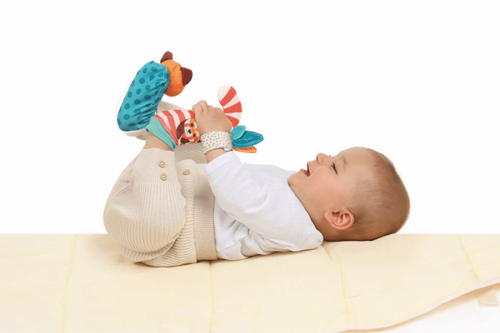 Rattle and Crinkle Socks   Squeak and Grasp Wrist Toys