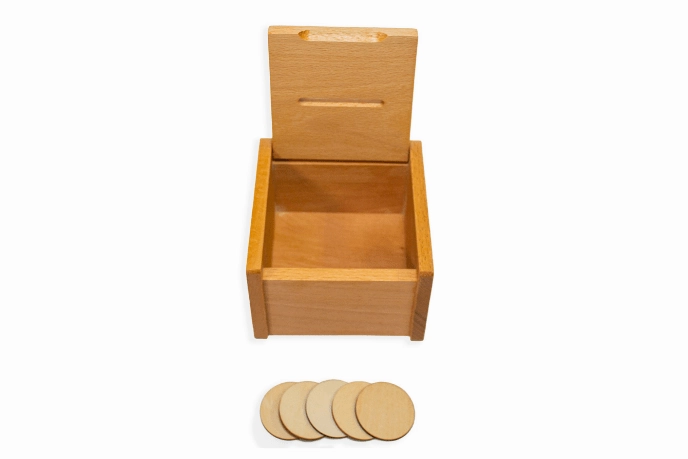 Slotted Box with Chips