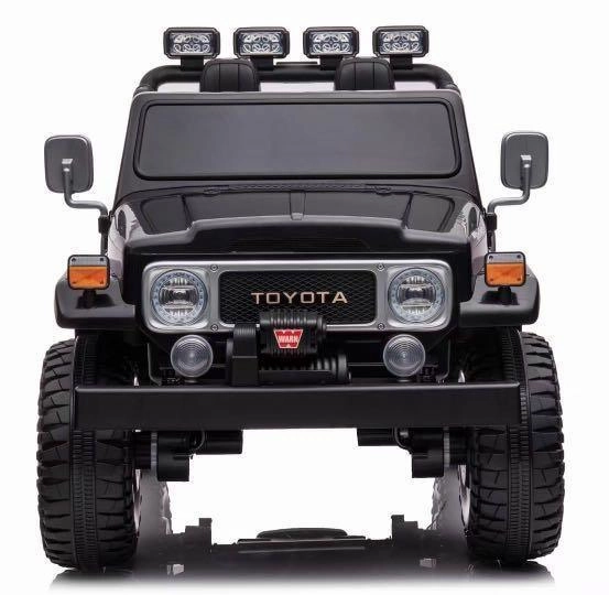 TOYOTA Land Cruiser Jeep 12V Battery 2-Seater Ride-on Car - Black