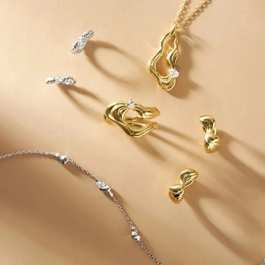 Boucles d'oreilles Huggie à vagues torsadées argentées Ania Haie E050-01H Bijoux Ania Haie