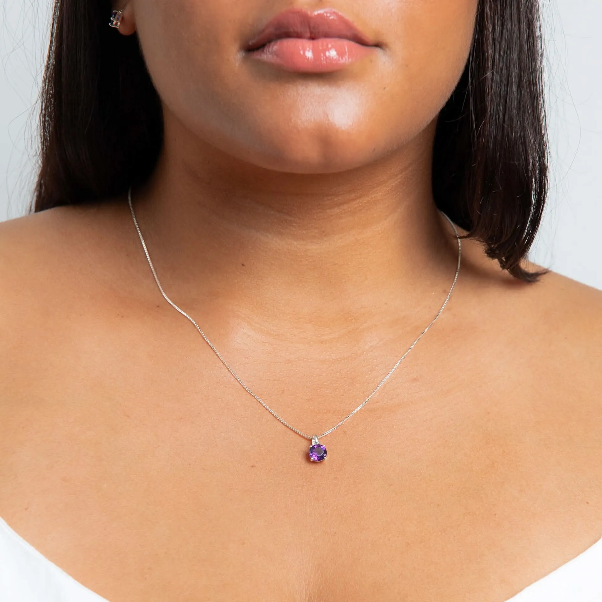 Pendentif en argent sterling avec améthyste violette P5457M - Collection Beginnings