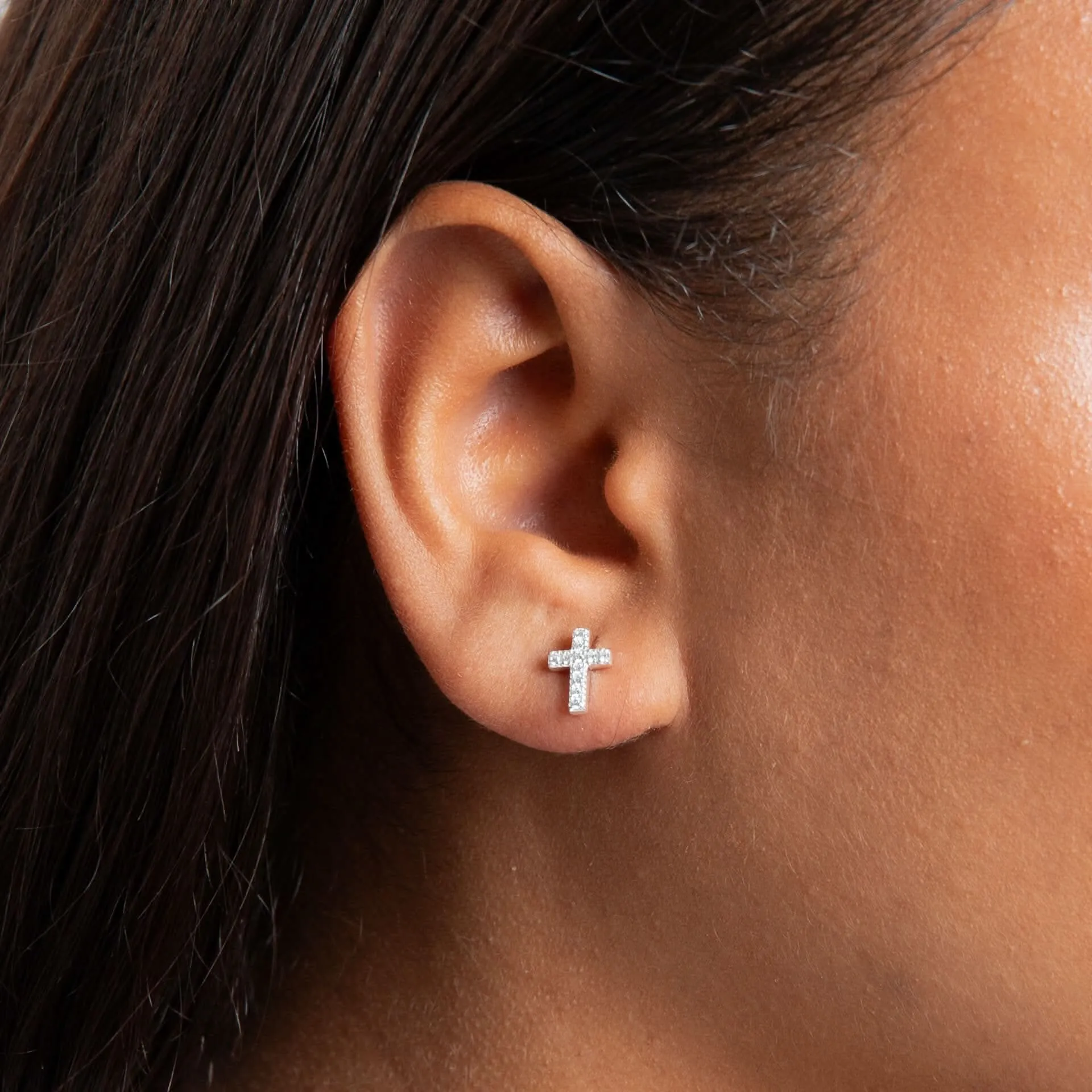 Boucles d'oreilles blanches en zirconium cubique argent sterling E6470C de la collection Beginnings
