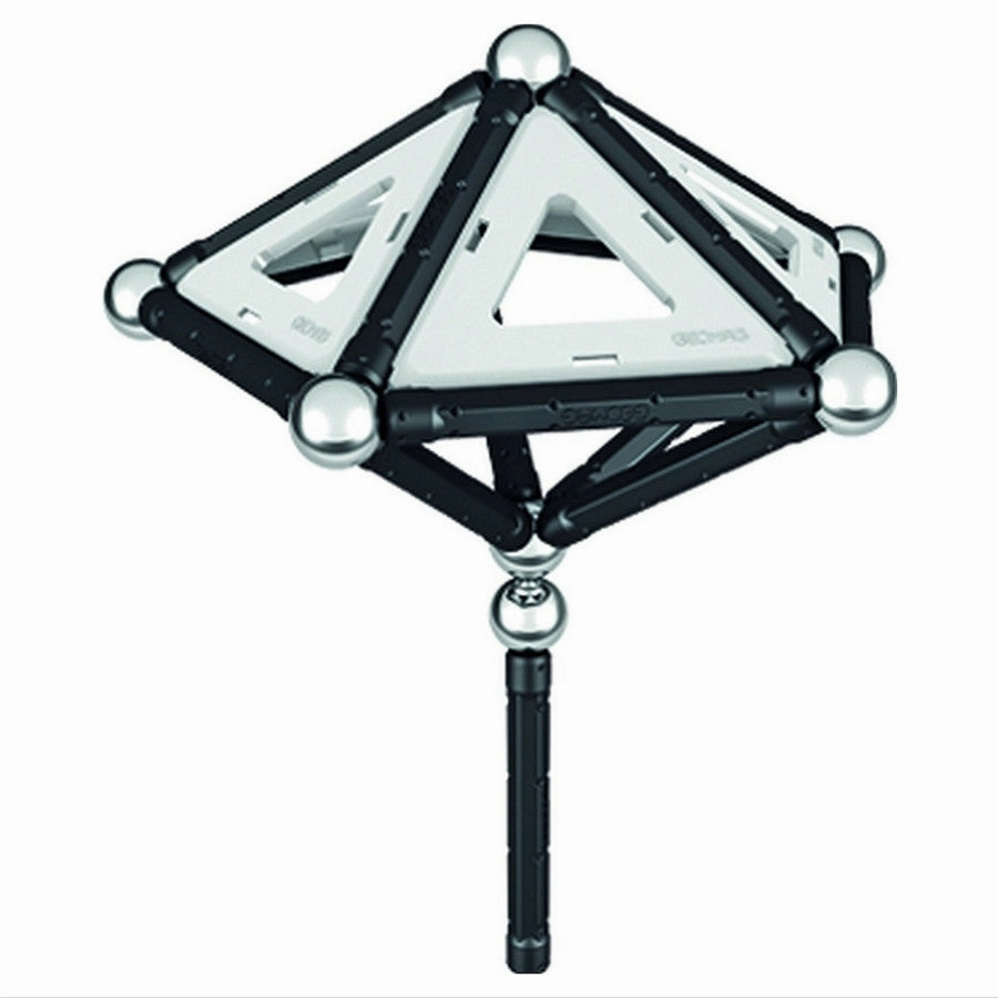 GeoMag - Black and White 104