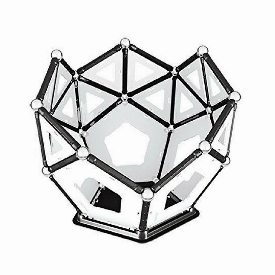 GeoMag - Black and White 104