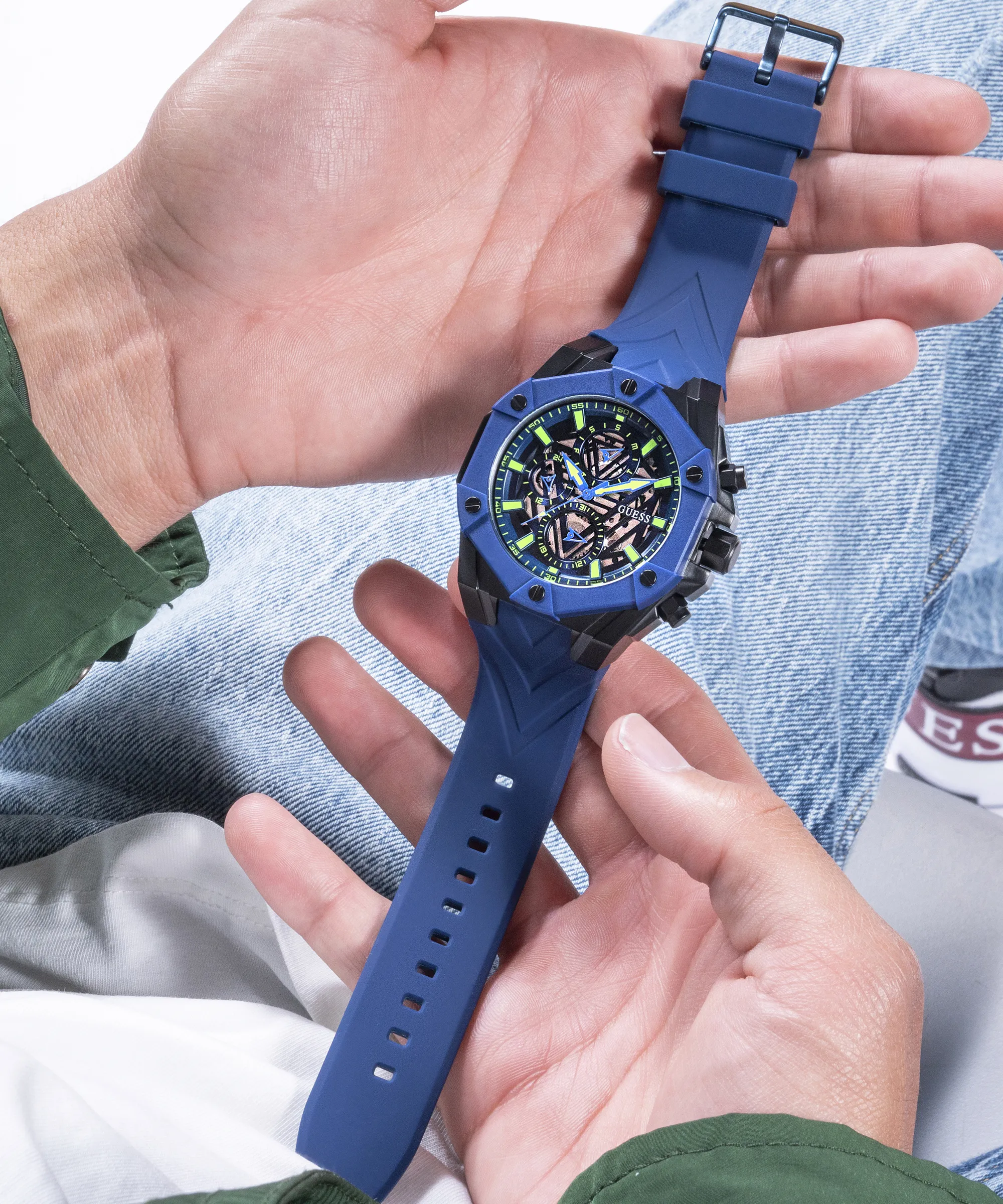 Montres Jewelry Guess - Montre Guess en silicone Blue Formula - GW0579G3 - 786533