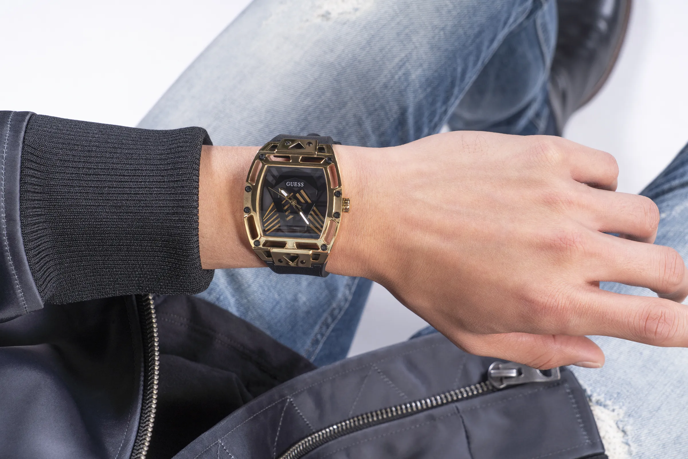 Montres Jewelry Guess Guess - Montre pour Hommes Phoenix Noir et Or - GW0500G1 - 785679
