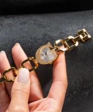 Montres Jewelry Guess Guess - Montre analogique pour femmes Gia en ton or - GW0683L2 - 788153