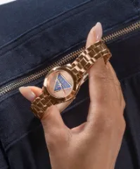 Montres Jewelry Guess Guess - Montre analogique pour femme à trois plaques en ton or rose - GW0675L3 - 788151