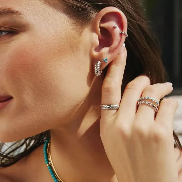 Boucles d'oreilles à clous Lotus Turquoise créé en laboratoire argenté E063-04H Ania Haie Jewellery
