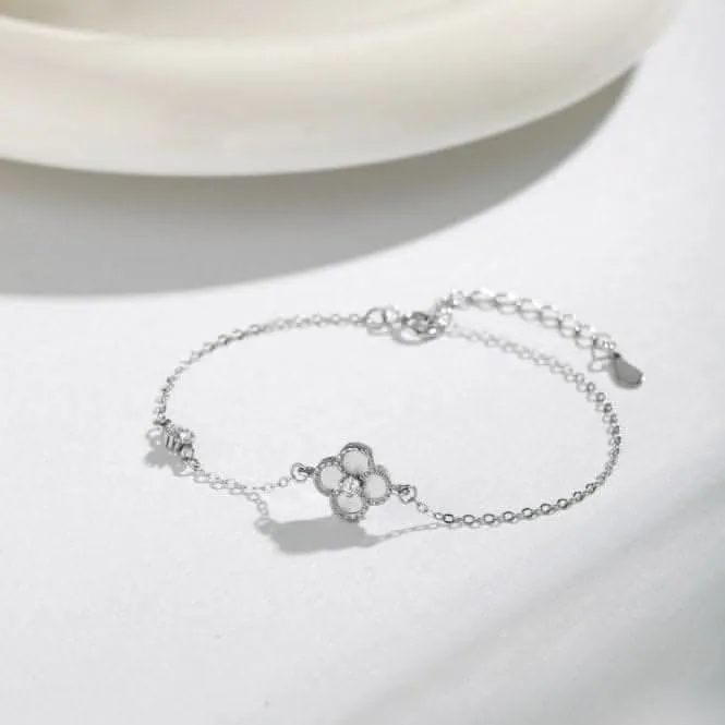 Bracelet en argent sterling plaqué rhodium blanc chanceux à 4 feuilles ERLB044 Ania Haie Jewellery