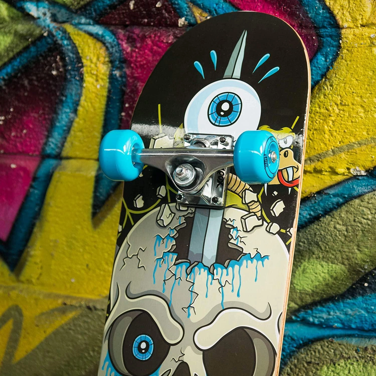XOOTZ Double Kick 31-Inch Trick Skateboard, Snake Skull